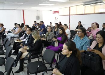 Entregan equipo de cómputo a 23 planteles del nivel Básico en Ciudad Juárez