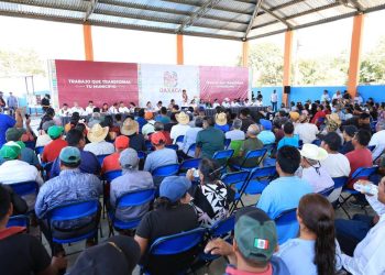 En Zimatlán de Lázaro Cárdenas, Gobierno de la Primavera Oaxaqueña da respuesta inmediata a las necesidades de salud y educación