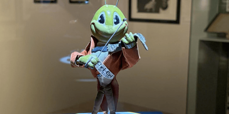 Analizarán infancia de Cri¬-Cri