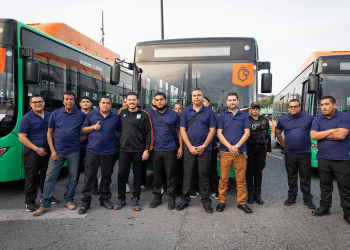 Avanza reestructuración del transporte público; entregan unidades a la Ruta 301