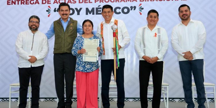 Brinda Salomón Jara certeza jurídica a personas migrantes con actas de nacimiento del programa Binacional “Soy México”