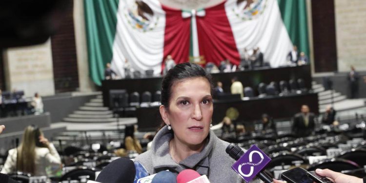 Ciudadanos podrán presentar quejas contra diputados ante el Comité de Ética: Kenia López Rabadán