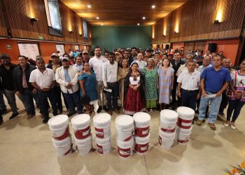 Contribuye Gobierno de Oaxaca al mejoramiento de la infraestructura comunitaria indígena