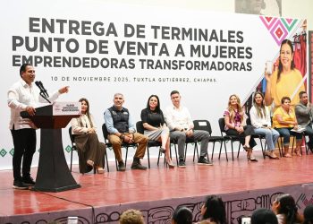 Eduardo Ramírez impulsa el empoderamiento económico de las chiapanecas con herramientas tecnológicas