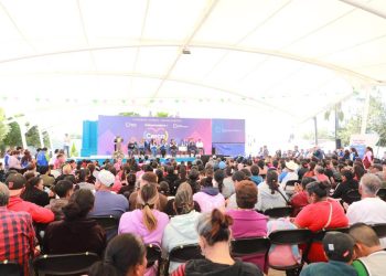 EN ASIENTOS, TERE JIMÉNEZ ACERCA SERVICIOS A LAS FAMILIAS Y SUPERVISA AVANCES DE OBRA PÚBLICA