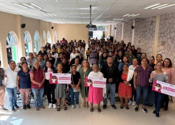 Entrega Sebienti 152 créditos Mujer Primavera para fortalecer la autonomía económica en San Pablo Yaganiza