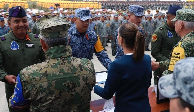 Gracias por sostener a la patria en los momentos más duros: Presidenta reconoce a personal que atendió al pueblo tras las lluvias intensas