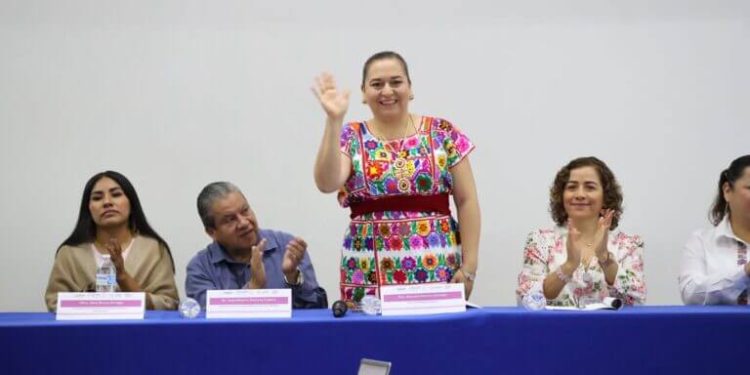 Guerrero encabeza Reunión Regional para implementar la NOM-020 y fortalecer la partería en atención materna