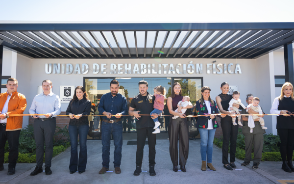 Inaugura Gobernador Clínica de Rehabilitación Física en General Terán
