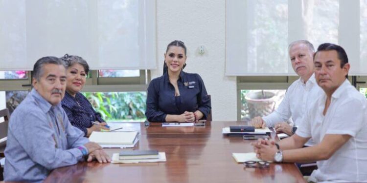 La gobernadora Evelyn Salgado evalúa las diversas obras que se realizan en todo el estado