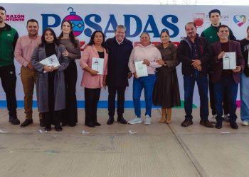 Lleva Gobernador David Monreal la Posada por la Paz y el Bienestar a la comunidad estudiantil del CEBAARE