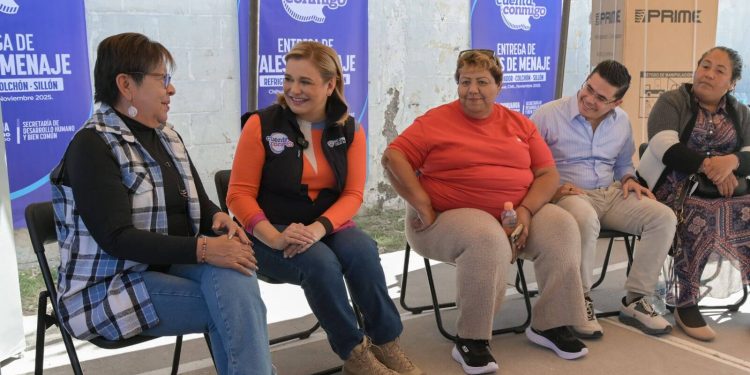 Maru Campos apoya a madres de familia afectadas por lluvias en la capital