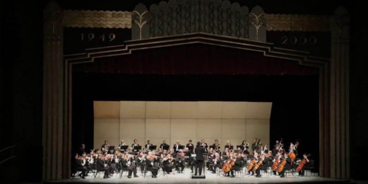 Orquesta sinfónica de Yucatán cautiva con homenaje a Tchaikovsky