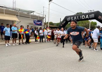 Participa la Secretaría de la Juventud y la Niñez en la carrera por la salud en conmemoración del Día Mundial de la Diabetes