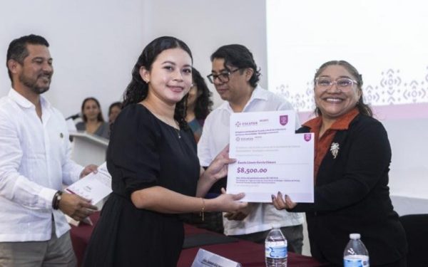 Premian la excelencia científica en Yucatán