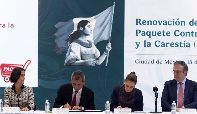 Presidenta Claudia Sheinbaum y empresarios firman renovación del Pacic para mantener la canasta básica en 910 pesos