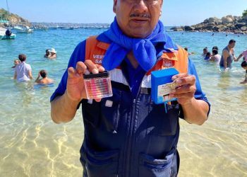 Realiza Coepriso monitoreo de calidad de agua en 17 playas de Oaxaca previo a periodo vacacional de diciembre