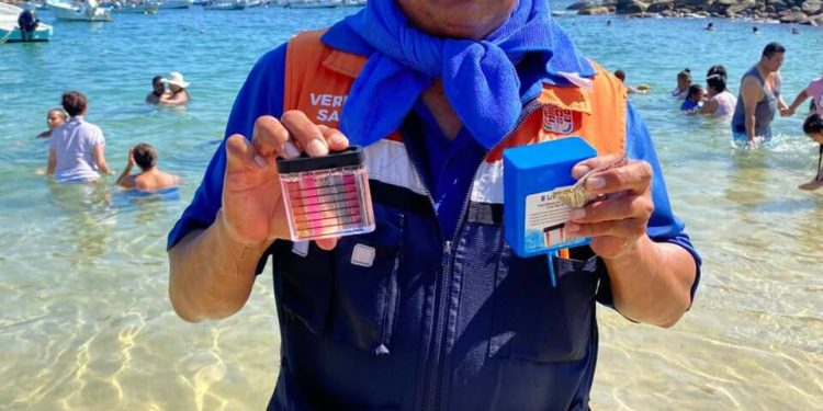 Realiza Coepriso monitoreo de calidad de agua en 17 playas de Oaxaca previo a periodo vacacional de diciembre