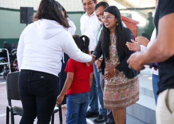 Entregan DIF Oaxaca y Beneficencia Pública 190 apoyos funcionales para personas con discapacidad