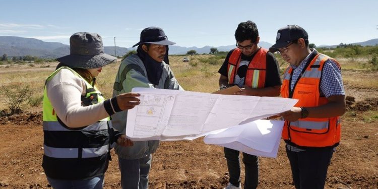 Inicia SIC construcción de Multideportivo en Alférez, Tlacolula de Matamoros