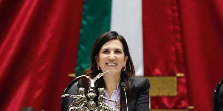 Necesario, escuchar con honorabilidad todas las diferentes voces; México requiere leyes responsables, no decisiones apresuradas: Kenia López Rabadán