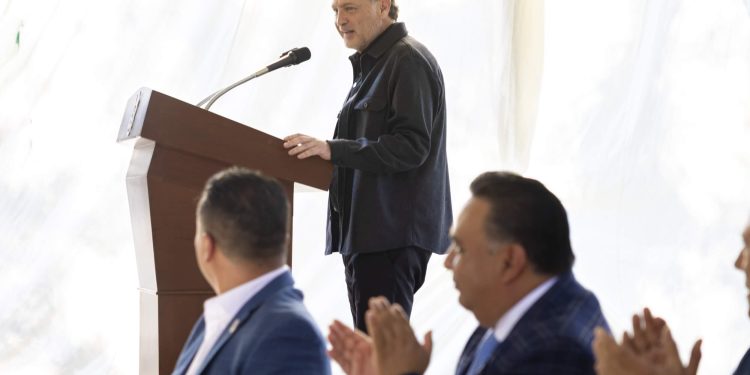 Preparación y ética, sello de las y los profesionistas de Querétaro: MKG