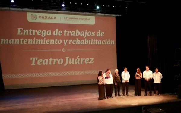 Entrega Salomón Jara trabajos de mantenimiento y rehabilitación del Teatro Juárez que dignifican este recinto cultural