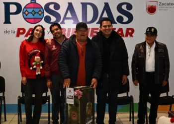 En Posada de la Paz y el Bienestar, impulsada por Gobernador David Monreal, reciben paquetes alimentarios 200 familias de Guadalupe